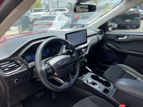 Used 2023 Ford Escape Active w/ Tech Pack #2 FWD image 13
