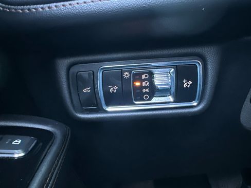 Used 2024 Lincoln Aviator AWD image 25