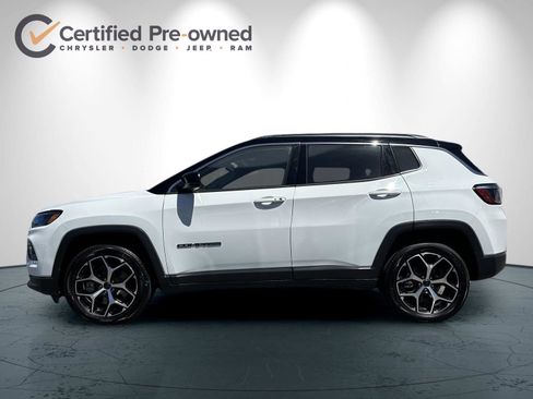 Used 2025 Jeep Compass Limited AWD/4WD image 7