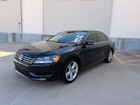 Used 2014 Volkswagen Passat TDI SE FWD image 7