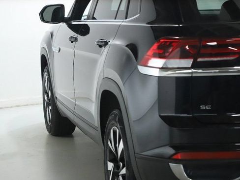 Used 2023 Volkswagen Atlas Cross Sport SE AWD/4WD image 42