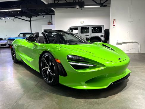 Used 2024 McLaren 750S Spider image 15
