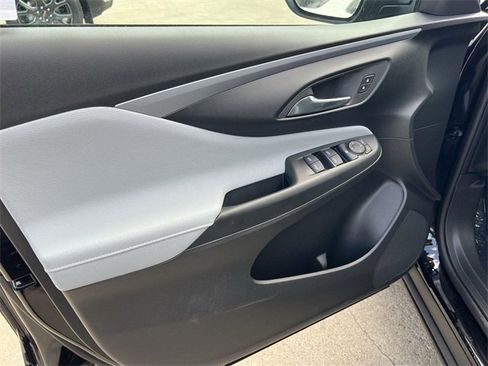 New 2025 Buick Envista Preferred image 10