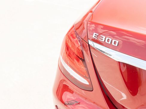 Used 2019 Mercedes-Benz E 300 image 46