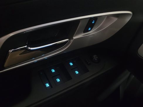 Used 2016 Chevrolet Equinox LS image 27