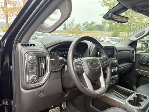 Certified 2022 GMC Sierra 1500 Denali w/ Denali Reserve Package AWD/4WD image 11