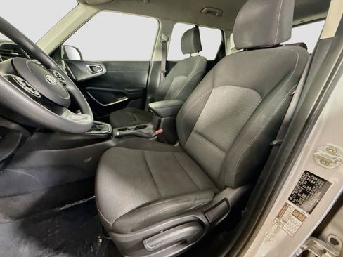 Used 2020 Kia Soul S FWD image 22