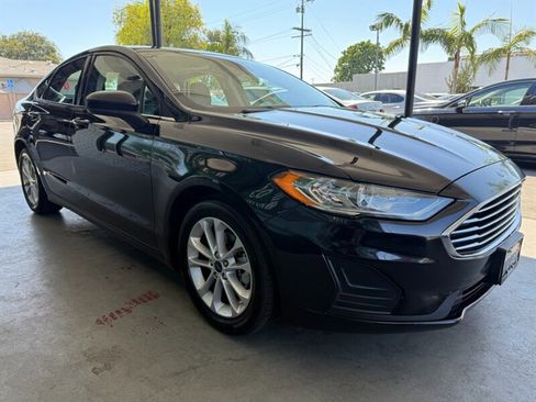 Used 2020 Ford Fusion SE image 8