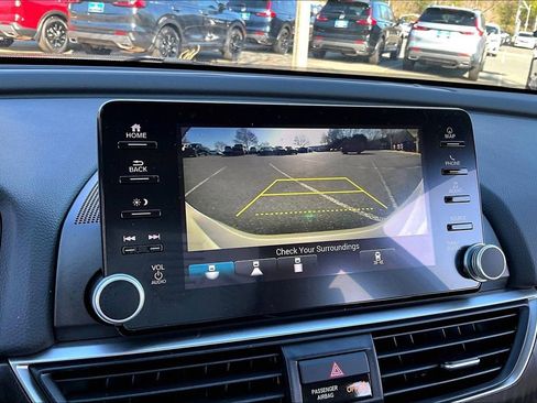 Used 2020 Honda Accord Touring image 13