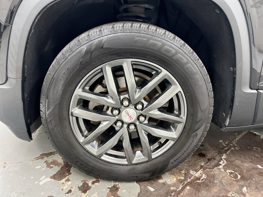 Used 2017 GMC Acadia SLT FWD image 29