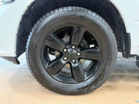 Used 2017 RAM 1500 Express w/ Express Value Package AWD/4WD image 7