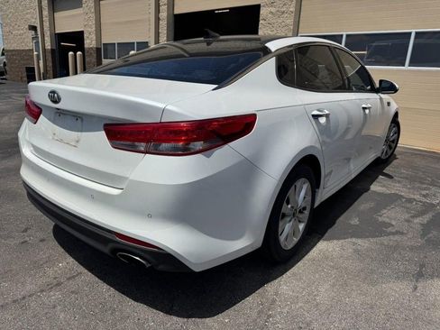 Used 2016 Kia Optima EX w/ Premium Package FWD image 4