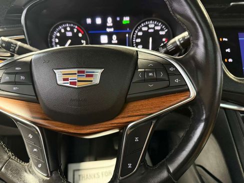 Used 2022 Cadillac XT5 Premium Luxury w/ Technology Package image 12