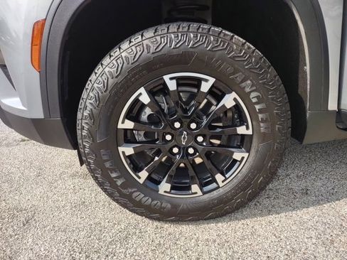 Used 2024 Chevrolet Traverse Z71 w/ LPO, Floor Liner Package AWD/4WD image 30