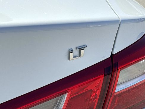 Used 2025 Chevrolet Malibu LT FWD image 30