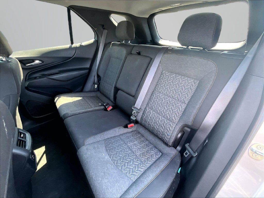 Used 2022 Chevrolet Equinox LT FWD image 25