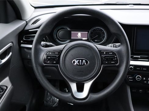 Used 2020 Kia Niro LX image 14