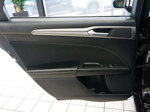 Used 2020 Ford Fusion SE FWD image 41