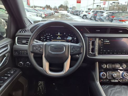 Certified 2023 GMC Yukon Denali image 18