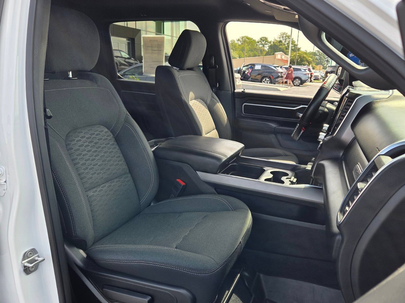 Used 2025 RAM 1500 Big Horn AWD/4WD image 17