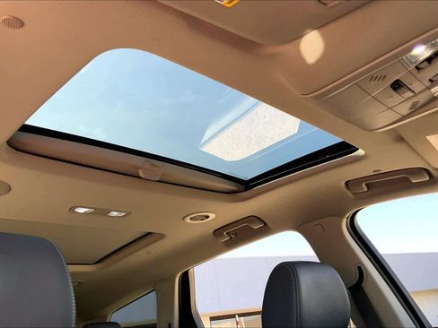 Used 2019 Buick Enclave Premium w/ Experience Buick Package FWD image 14