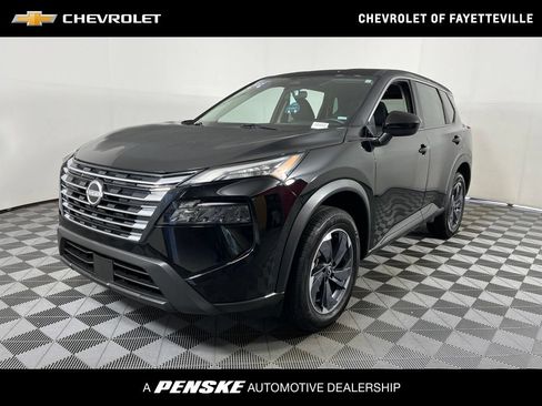 Used 2025 Nissan Rogue SV FWD image 1