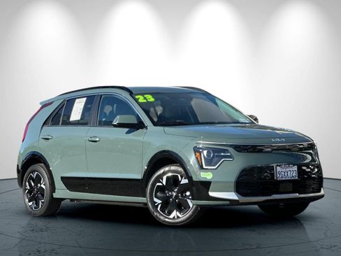 Used 2023 Kia Niro Wind FWD image 2