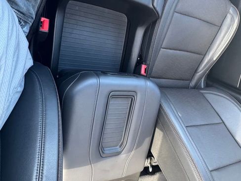 Used 2022 Chevrolet Suburban High Country image 33