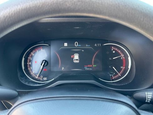 Used 2024 Toyota RAV4 XLE w/ Convenience Package FWD image 25