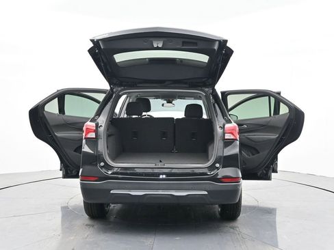 Used 2023 Chevrolet Equinox LT image 42