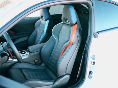 Used 2025 BMW M2 w/ Lighting Package image 30