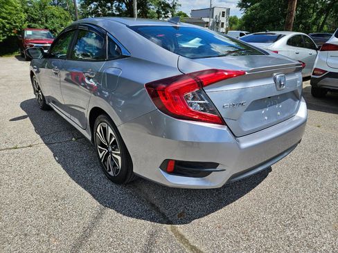 Used 2018 Honda Civic EX-T image 8