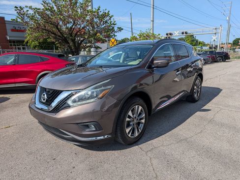 Used 2018 Nissan Murano SV FWD image 3