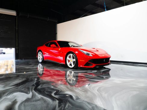 Used 2013 Ferrari F12 Berlinetta image 5