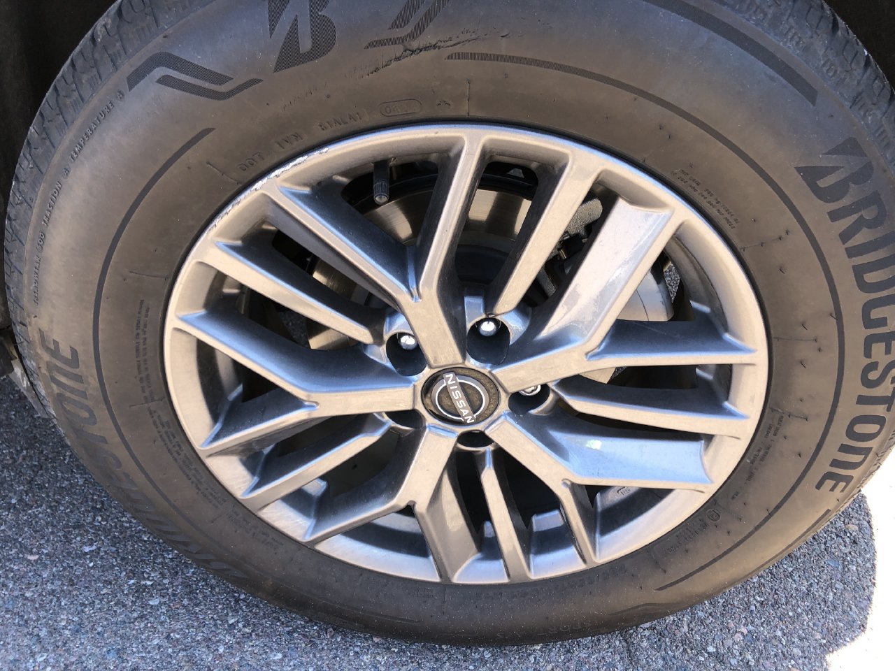 Used 2024 Nissan Rogue S FWD image 5