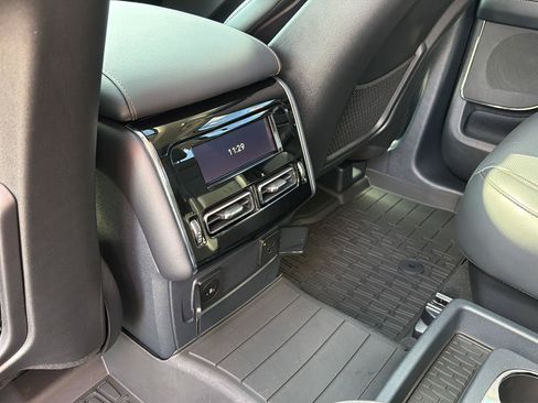 Used 2026 Lincoln Aviator AWD image 12