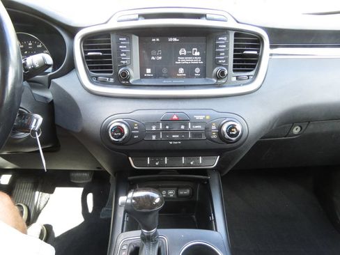 Used 2017 Kia Sorento AWD w/ LX V6 Convenience Package image 26