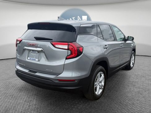 Certified 2024 GMC Terrain SLE AWD/4WD image 3