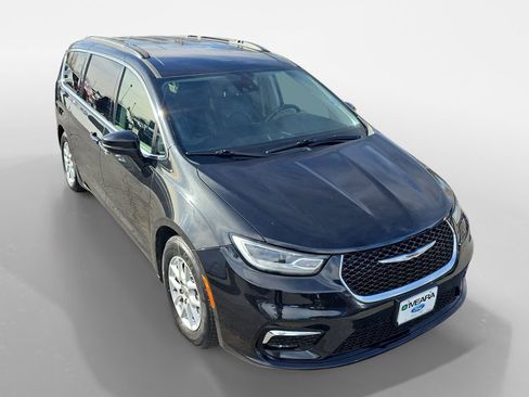 Used 2022 Chrysler Pacifica Touring-L image 23