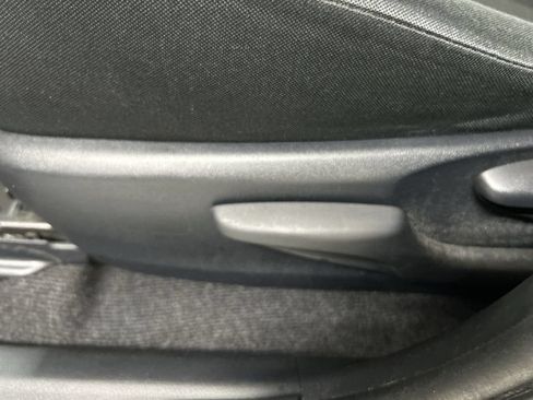 Used 2016 Toyota RAV4 LE AWD/4WD image 10