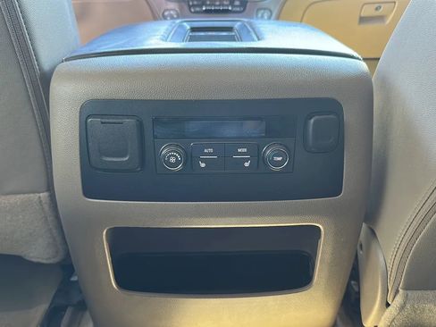 Used 2016 Chevrolet Tahoe LT w/ Luxury Package AWD/4WD image 17