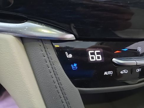 Certified 2024 Cadillac XT6 Premium Luxury AWD/4WD image 25