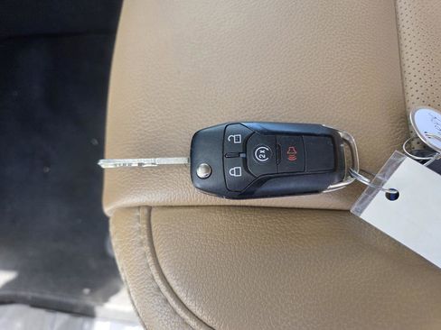 Used 2022 Ford F250 Lariat w/ Lariat Value Package AWD/4WD image 28