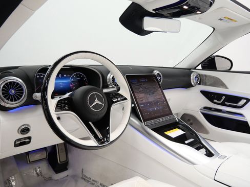 Used 2026 Mercedes-Benz Maybach SL 680 image 13