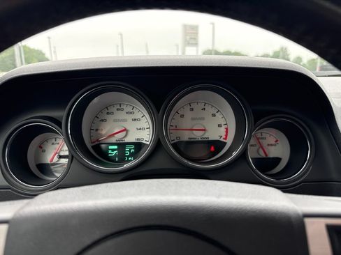Used 2009 Dodge Challenger R/T RWD image 16