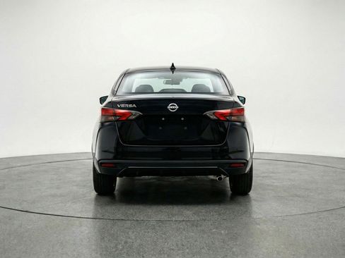 Used 2025 Nissan Versa SV image 7