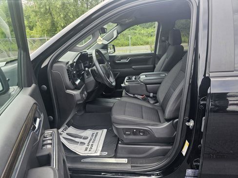 Used 2023 Chevrolet Silverado 1500 RST image 19