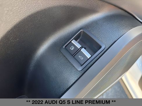 Used 2022 Audi Q5 e Premium w/ Convenience Package image 17