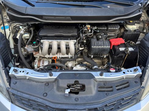 Used 2013 Honda Fit Sport image 22