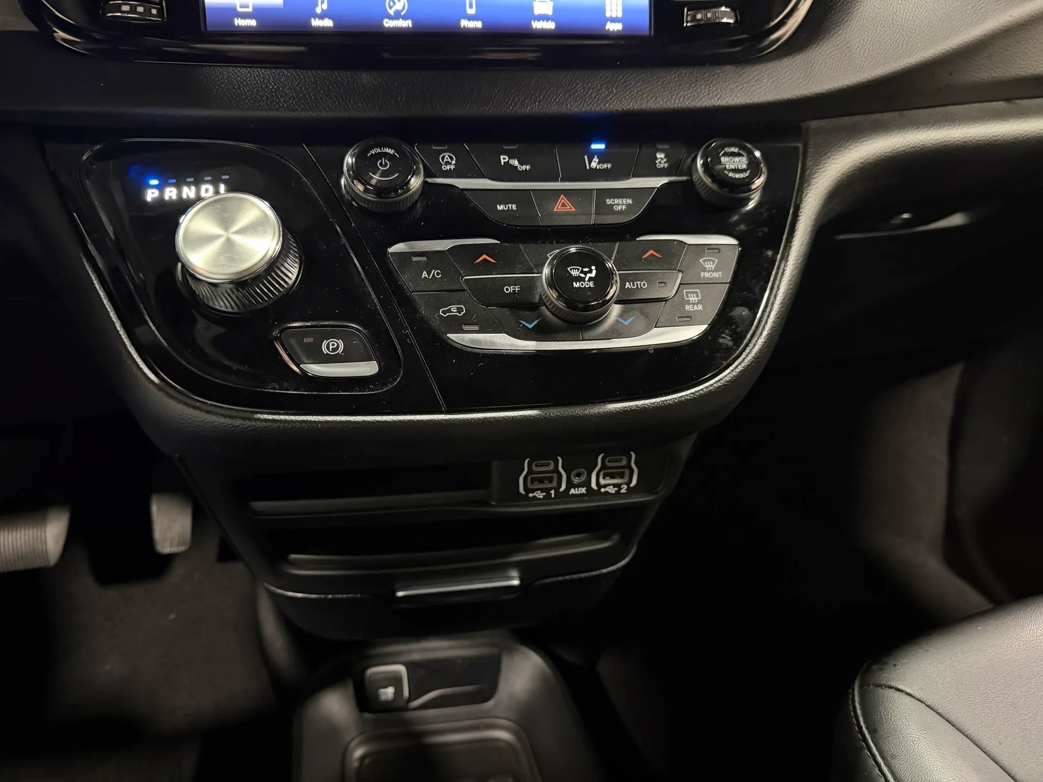 Used 2025 Chrysler Pacifica Select FWD image 51